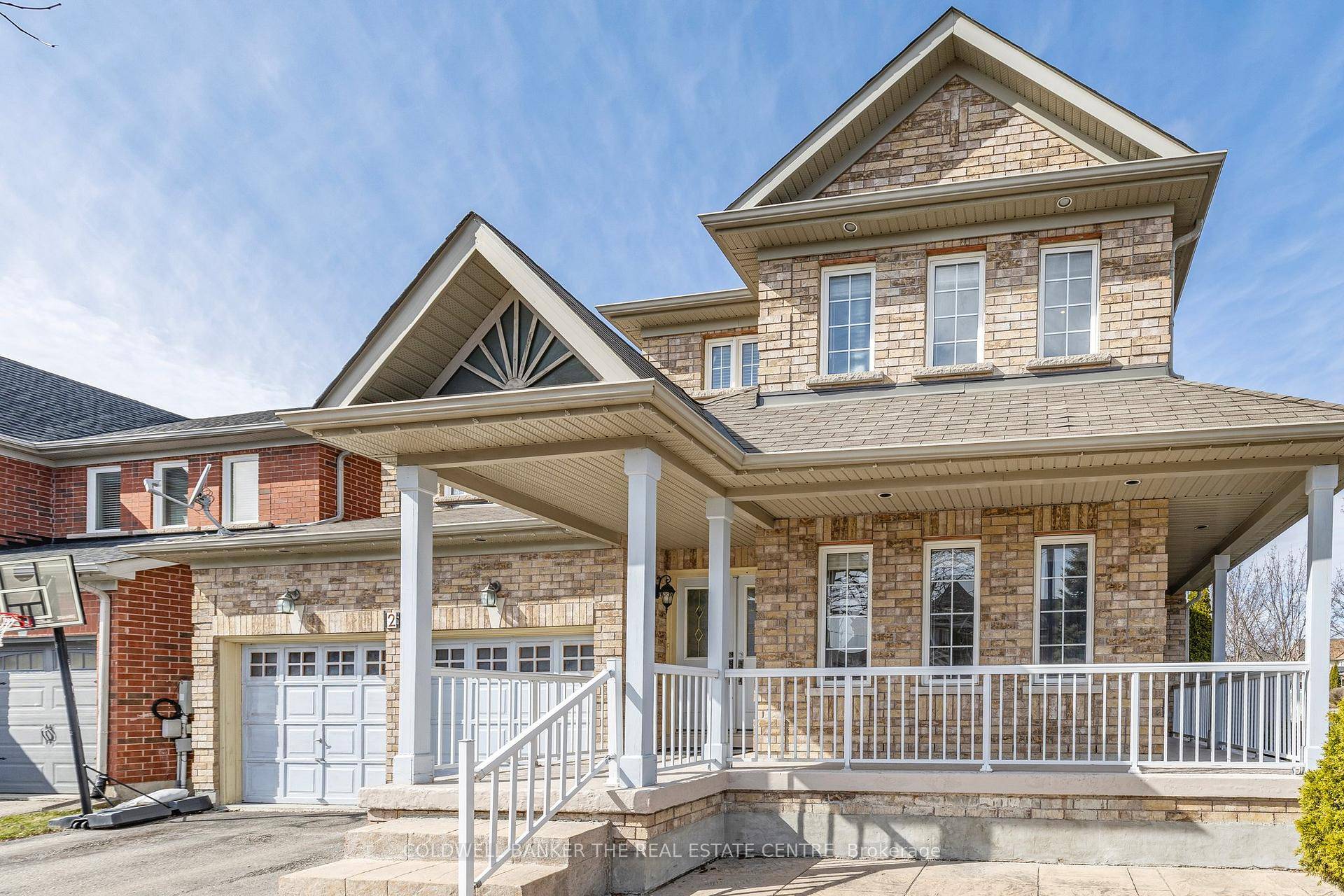 Welcome to this beautiful and spacious brick home in one of Keswick's most sought after family neighborhoods, Simcoe Landing.