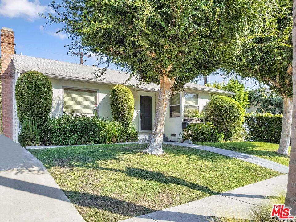 1112   Greenacre Ave 2BR Hollywood Hills East La