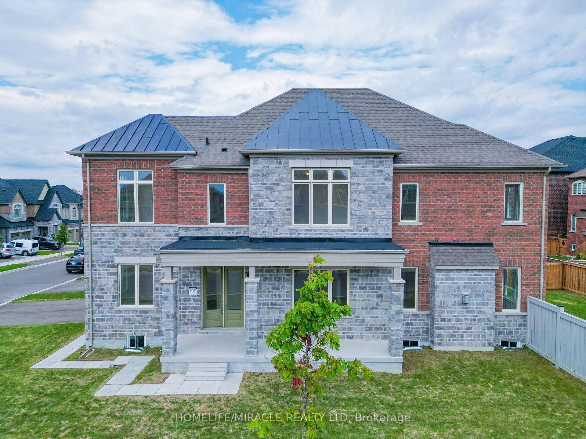 Welcome to Queensville and don't miss the opportunity to own this Brand New Executive Contemporary style never lived in corner detached home.