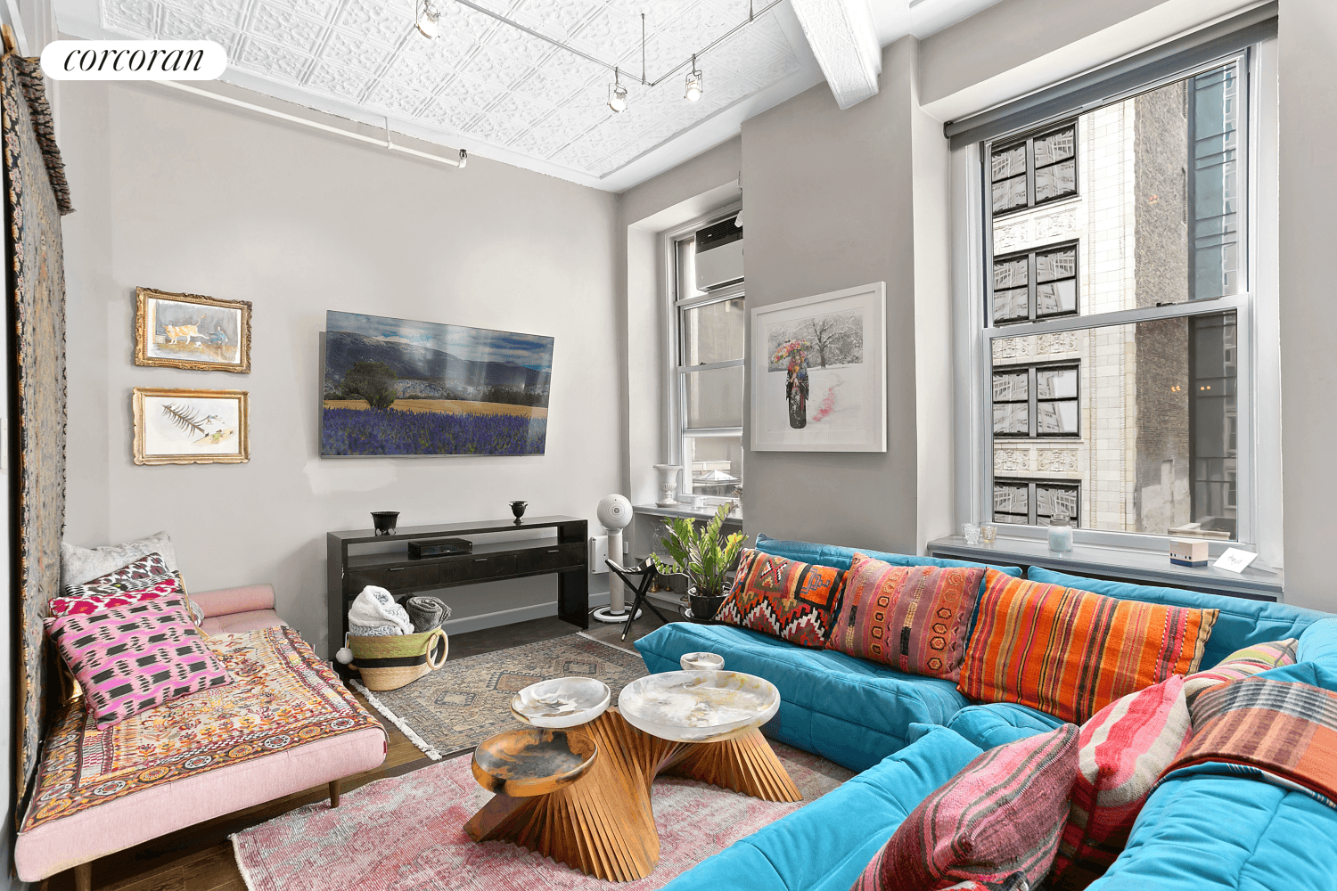 Welcome to Penthouse 6E at 107 113 W 25th Street, a stunning Chelsea home that embodies loft living.