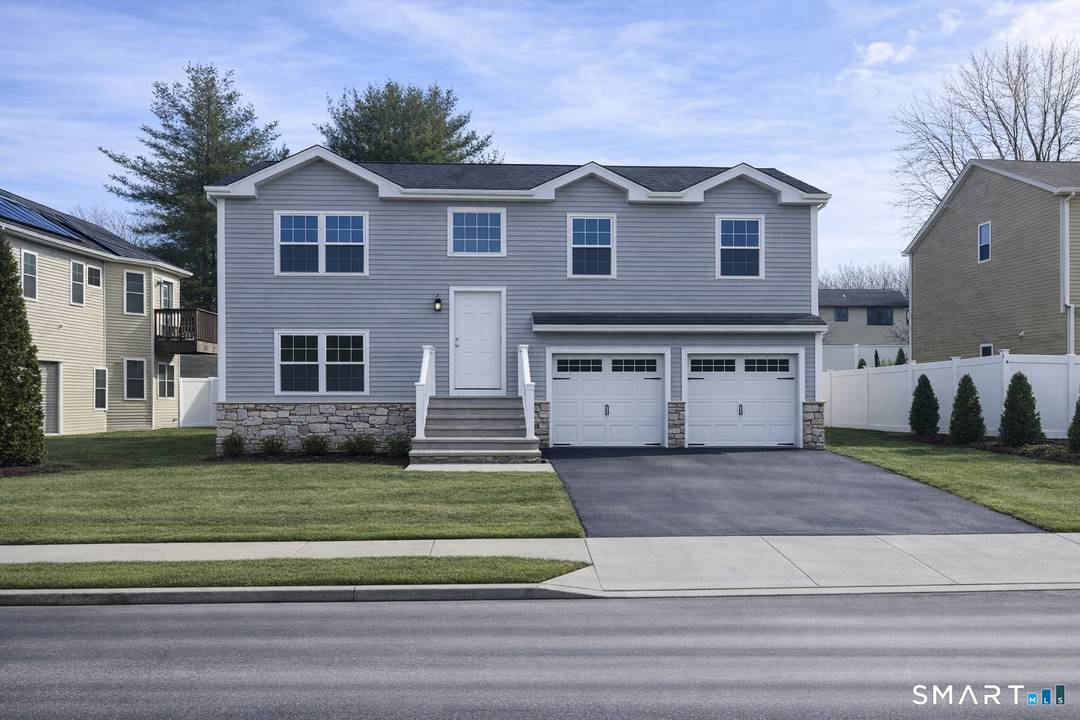 New Under Construction Raised Ranch in Waterbury, CT 3 Bed, 2.