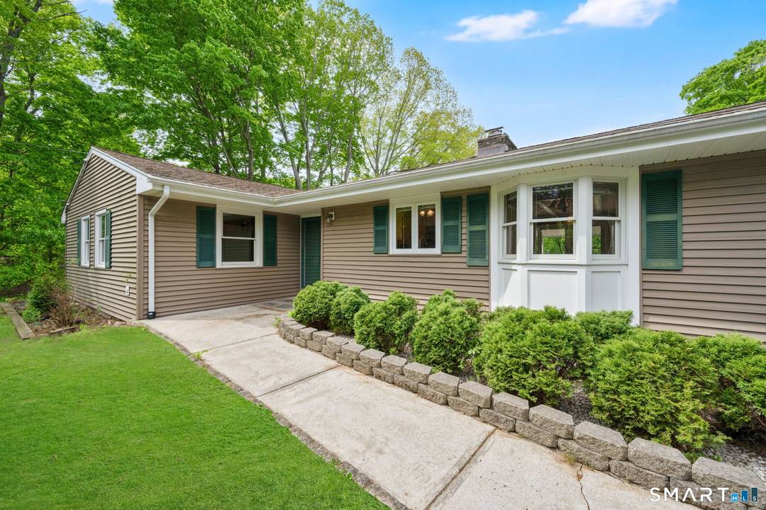 Welcome to 12 Unity Drive !