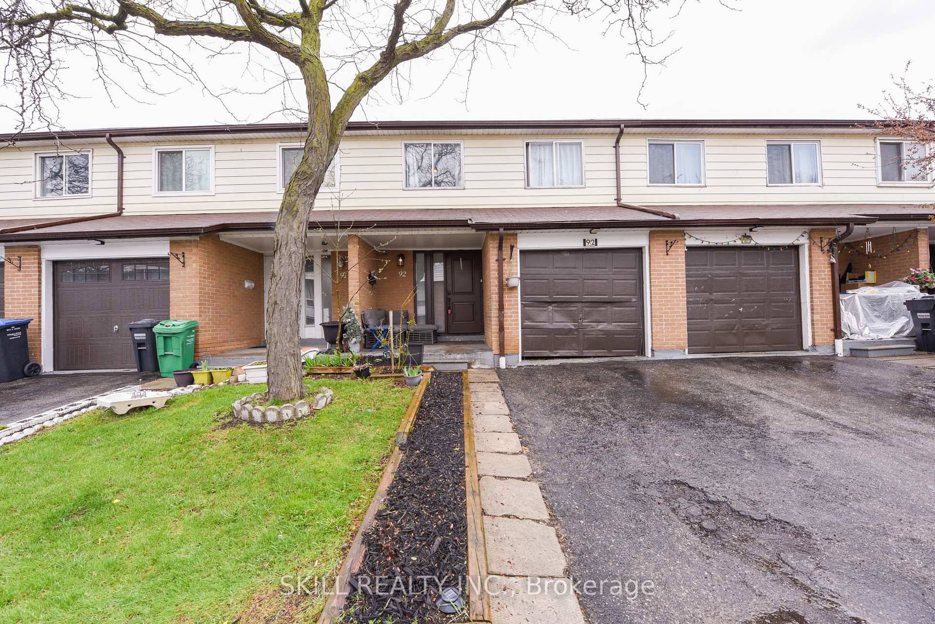 Welcome to this Gorgeous amp ; perfect layout townhouse located in the sought after neighborhood of Mississauga, feautring 4 Beds 2 Baths.