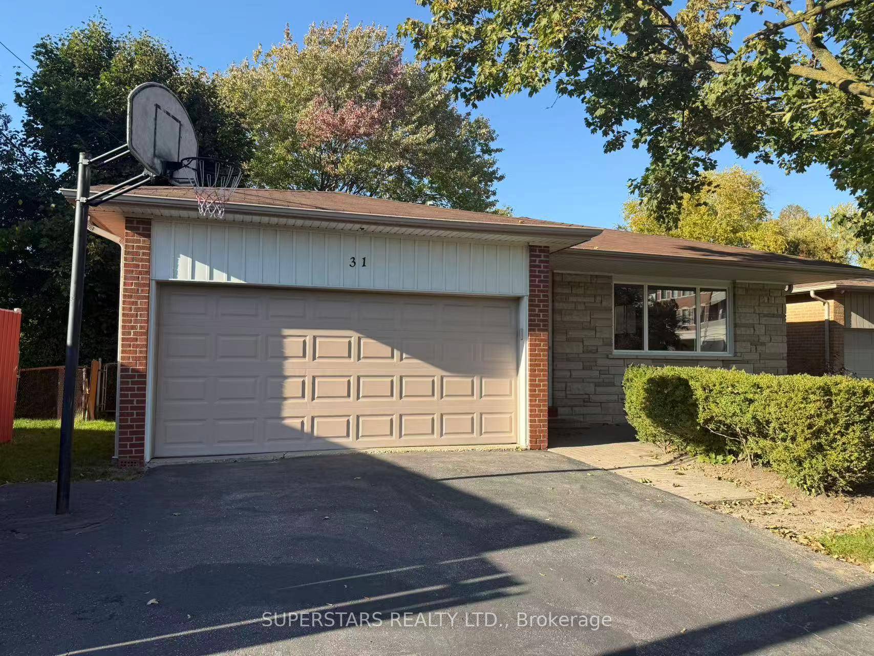 Beautiful and Well Maintained 3 Bedroom Home in the Heart of Unionville.