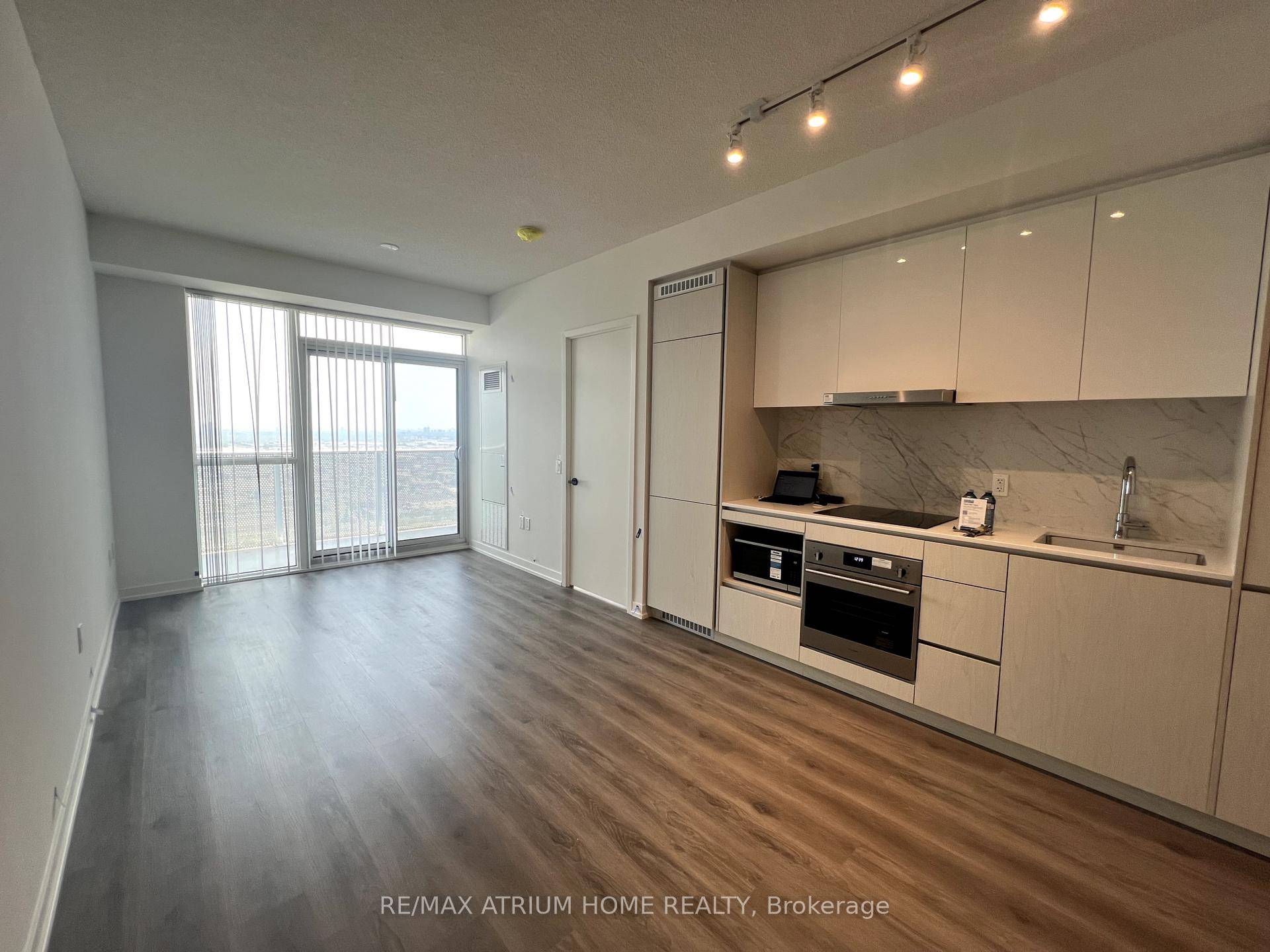 Brand New 1 1drm 2 baths Can be Used as 2Bedrooms Condo Grand Festival by Menkes.