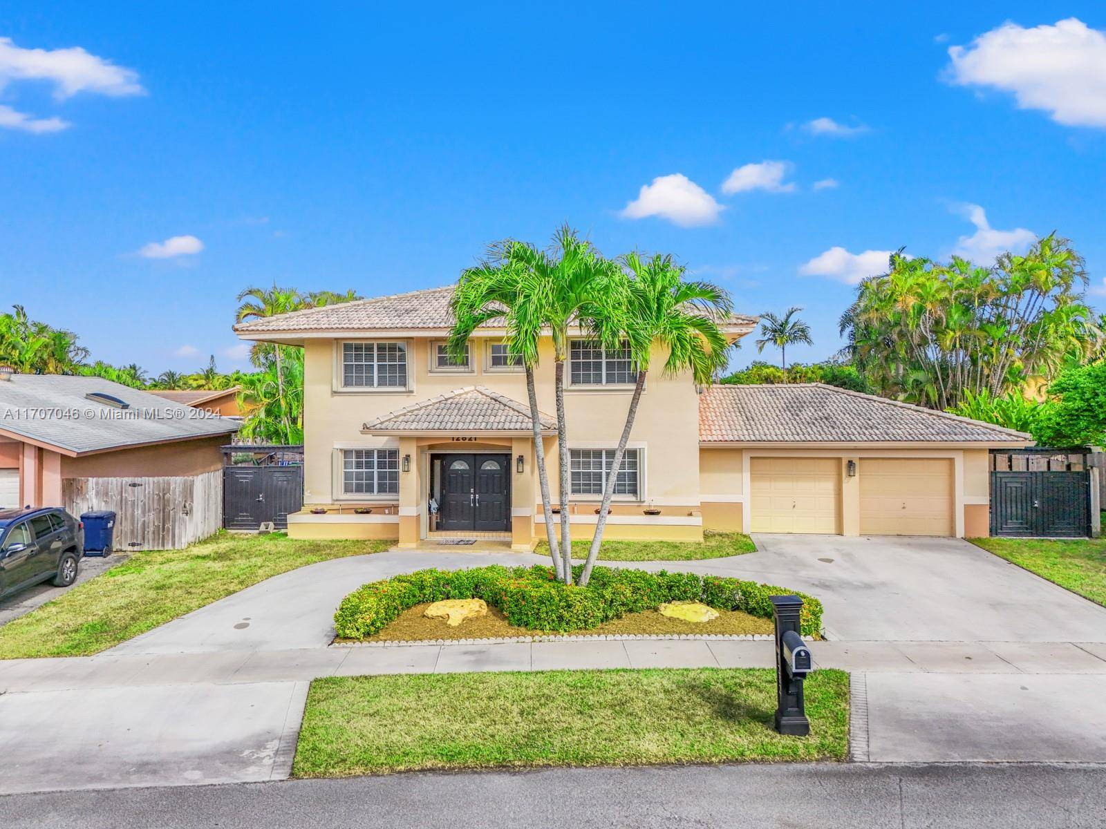 HUGE PRICE REDUCTION ON THIS DREAM HOME IN THE DESIRABLE COMMUNITY OF DEERWOOD !