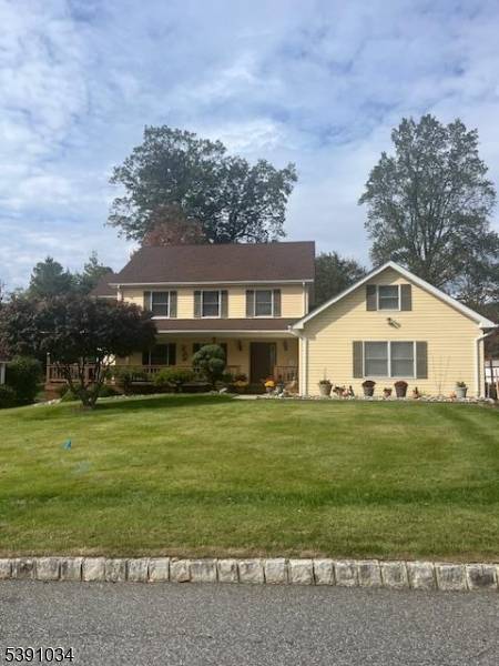 Perfectly situated on a quiet cul de sac in the desirable Mount Tabor section of Parsippany, this beautifully maintained four bedroom, 2 bath center hall colonial offers both comfort and ...