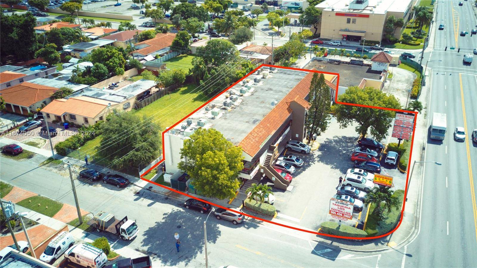 PG Capital Realty is pleased to present a Shopping Center located on a major corridor on NW 7th Street in Miami.