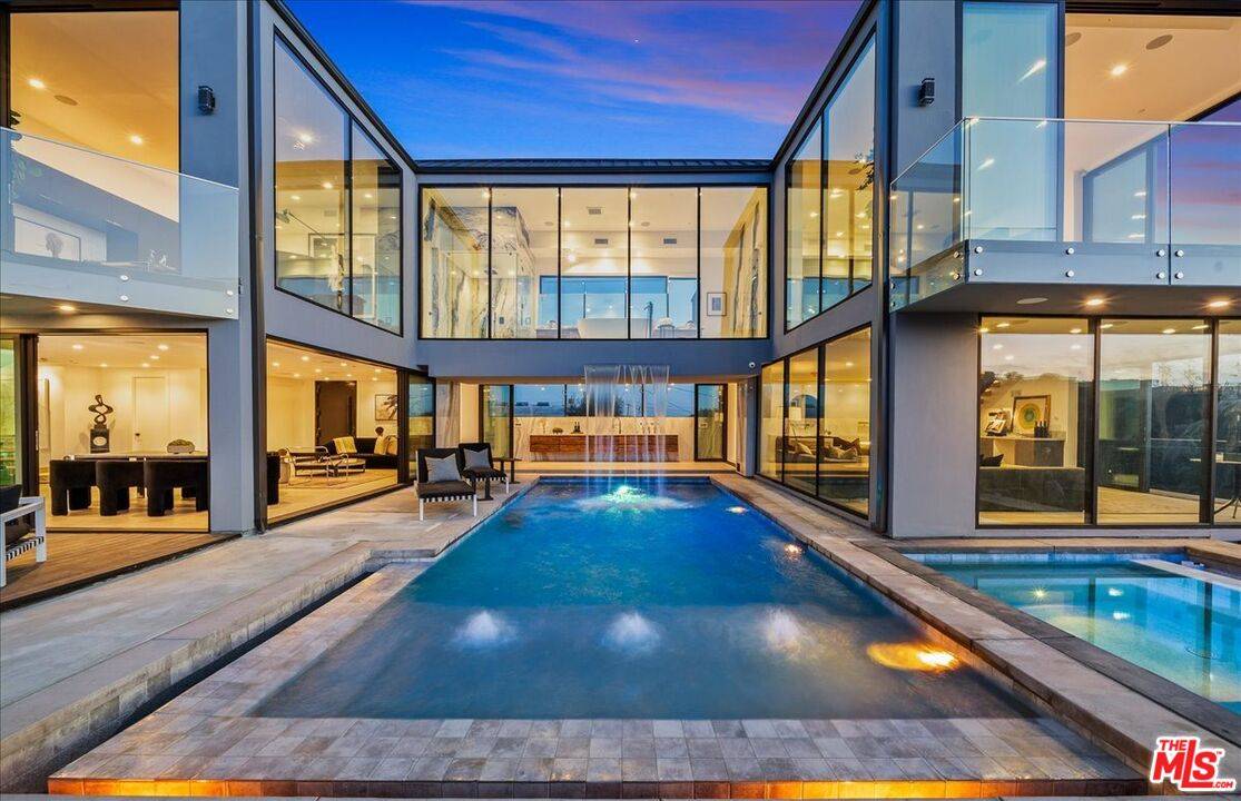 1565   Haslam Ter 5BR Sunset Strip La