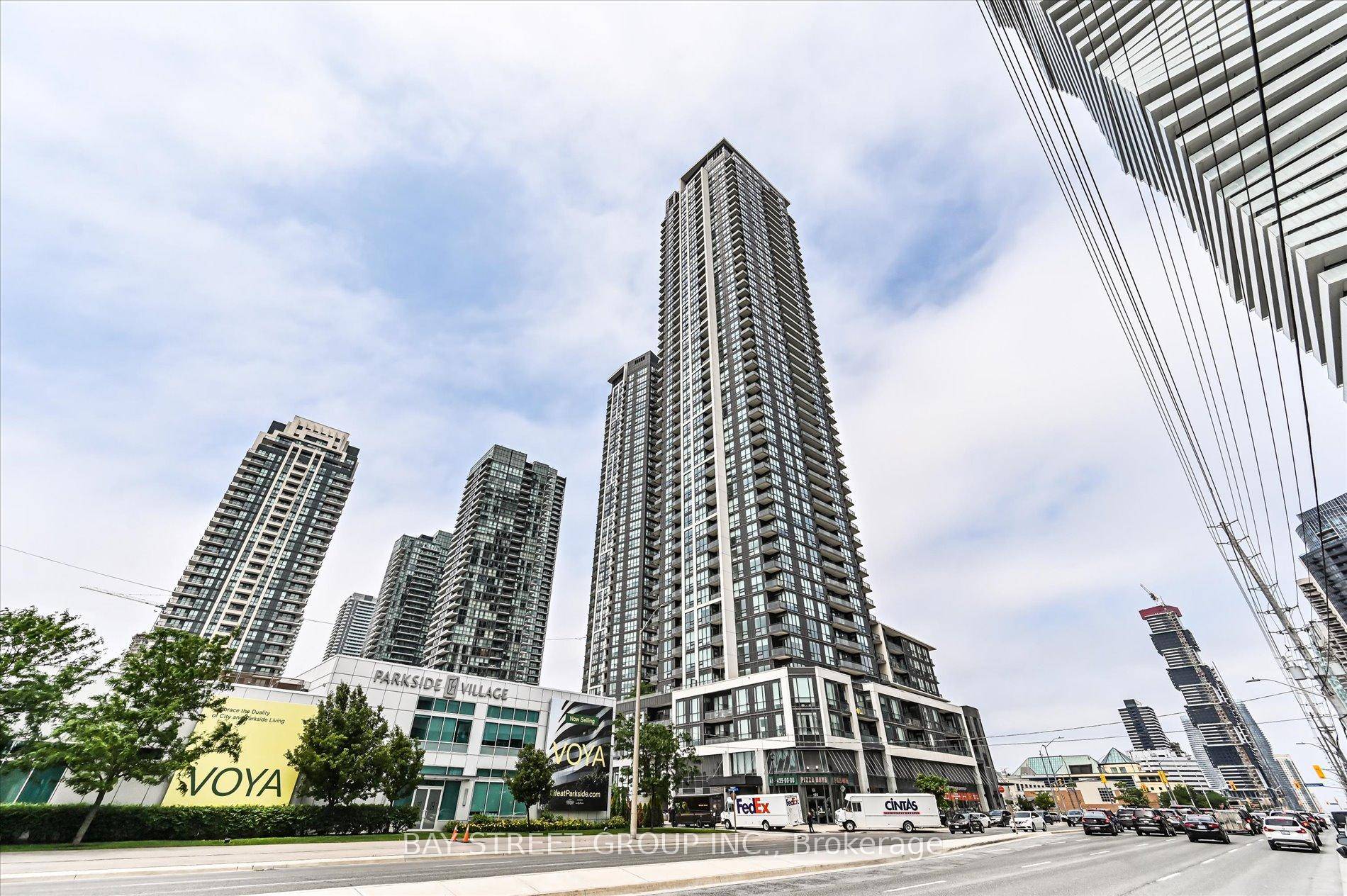 Welcome to this 2 1 southwest corner unit in the heart of Mississauga.