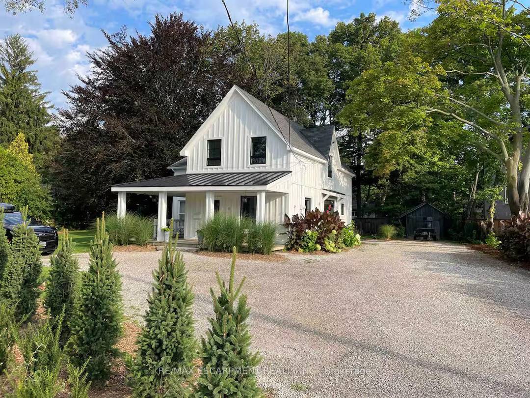 Mid Term Fully Furnished Rental 91 Jerseyville Road, Ancaster 5, 500 per month all inclusive Welcome to this beautifully appointed three bedroom, three full bath home in the heart of ...