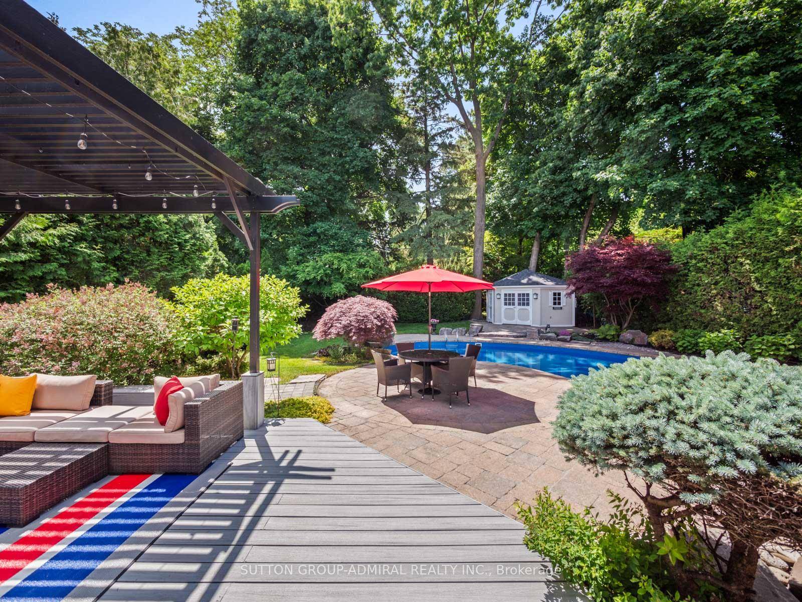 Spectacular, Fully Renovated 2024 Residence in Prestigious Humber Valley Village !