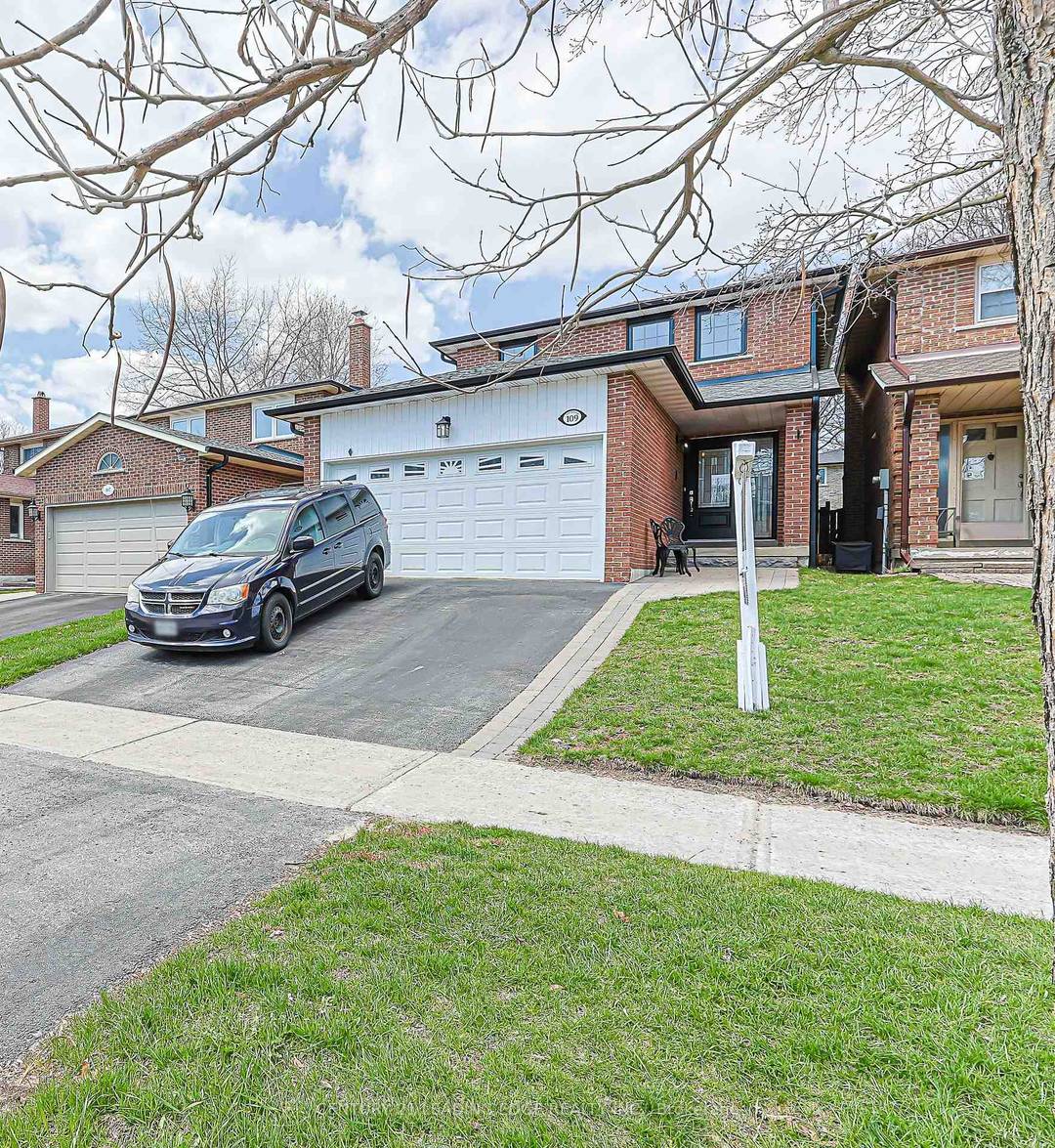 Welcome to the quiet family community of Sherwood Amberglen.