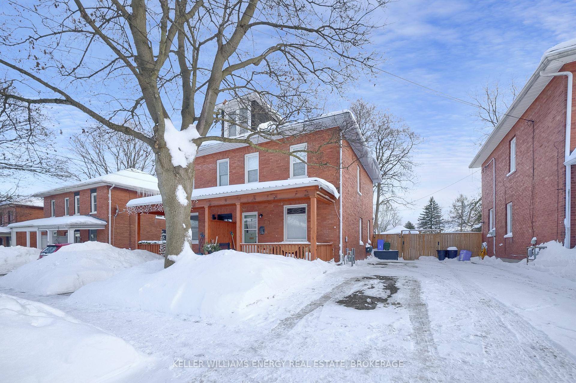 Welcome To 19 Carlisle Ave !