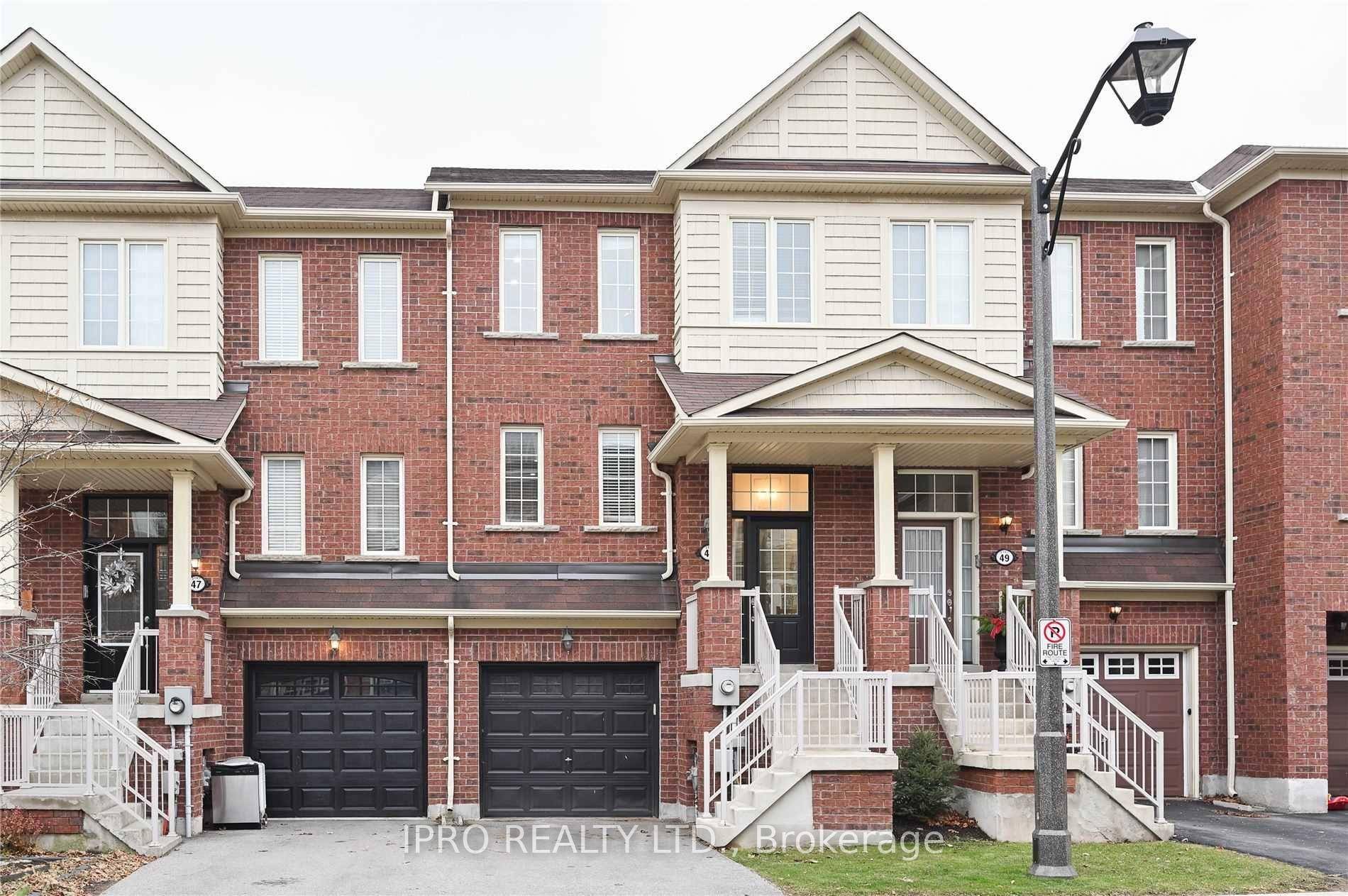Stunning UPGRADED Executive Townhome With 3 Bedroom amp ; 2.