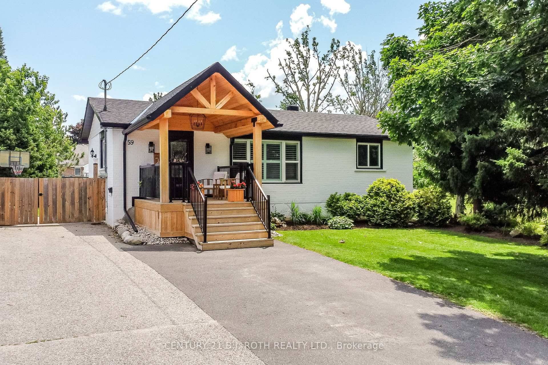 Gorgeous 4 bedroom, 2 bathroom bungalow tucked away at the end of a quiet dead end street in one of Orillia's most desirable neighborhoods.