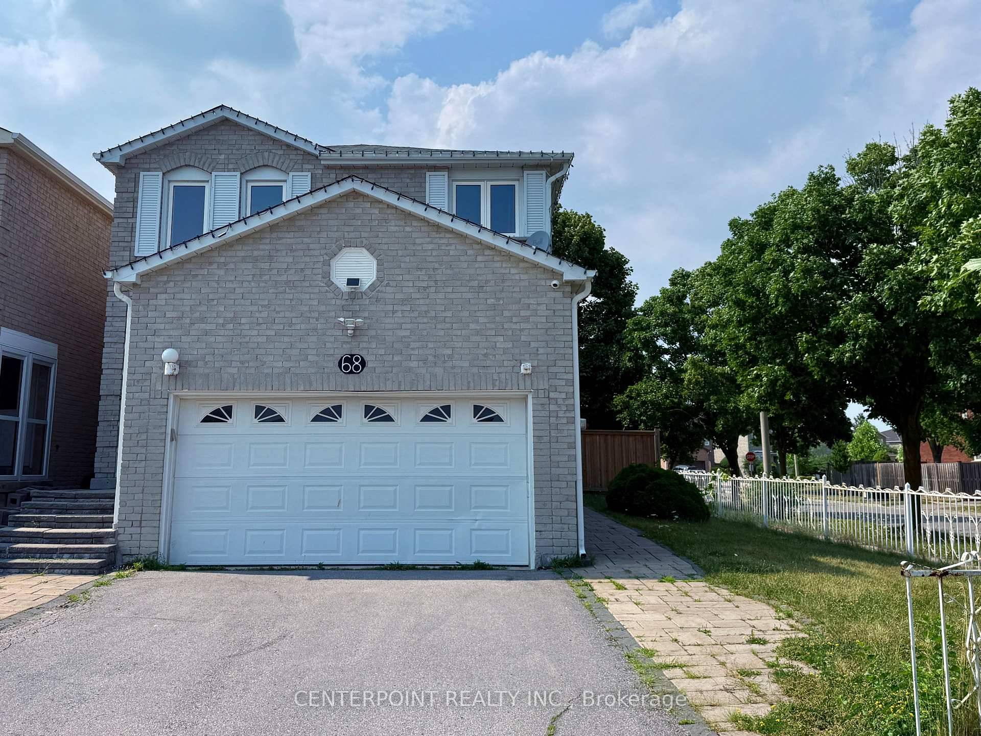 Well Maintained Detached Home.