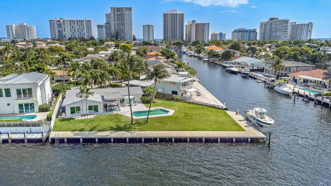 One of the best waterfront properties available in the exclusive, gated, Bermuda Rivera neighborhood !