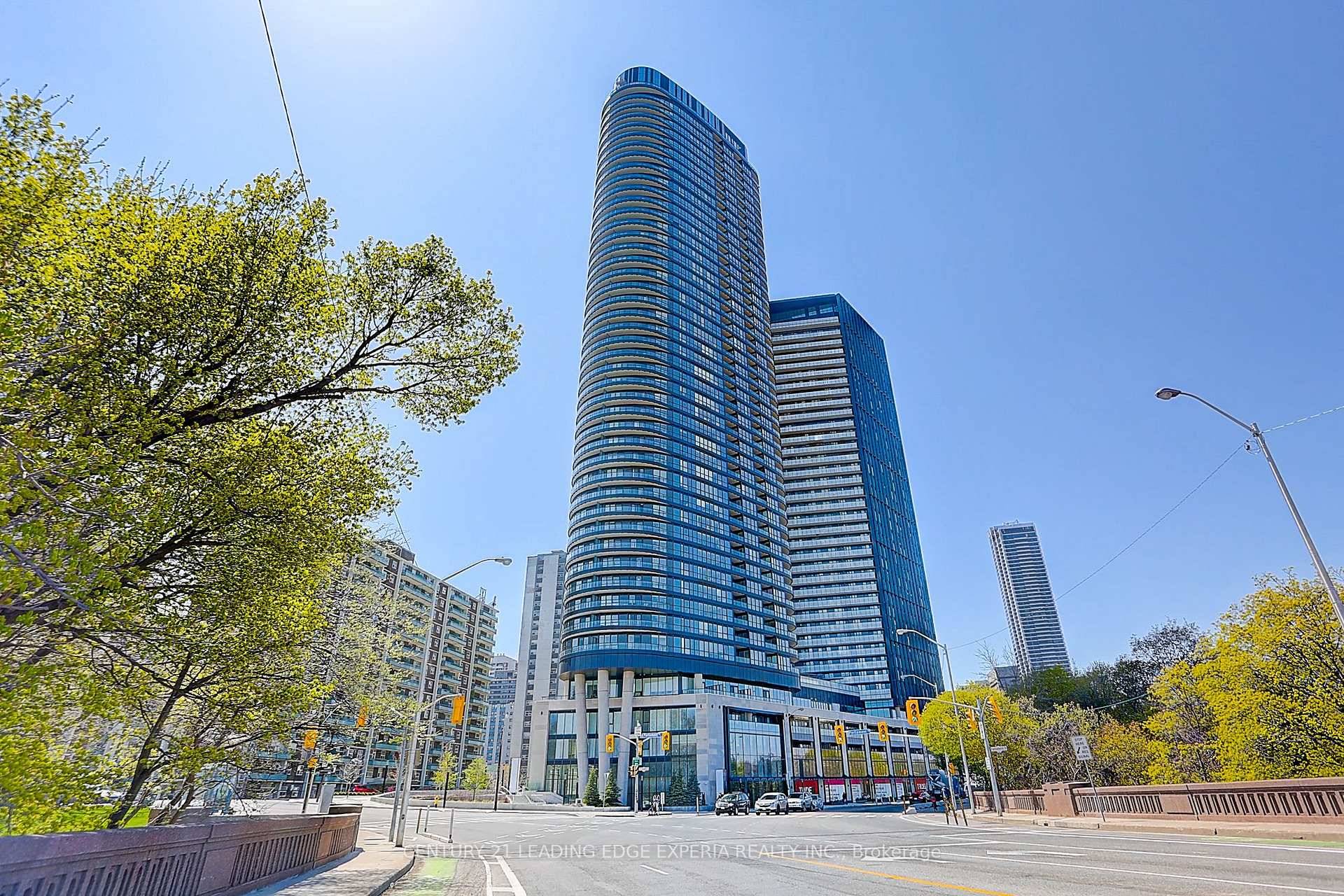 Luxury 1 1 Bedroom, 2 Bathroom Suite at Via Bloor Modern 625 sq.