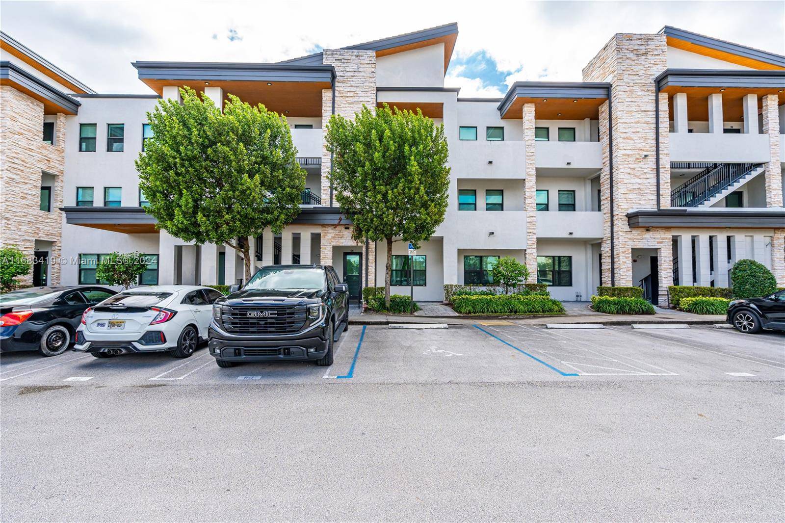 Experience luxury living in the heart of Doral with this stunning 3 bedroom, 2 bath penthouse condo !