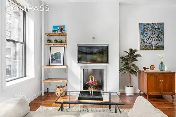 Available August 1st, 2025 First Showings Saturday May 17th 1 00pm 2 30pm by appointment.