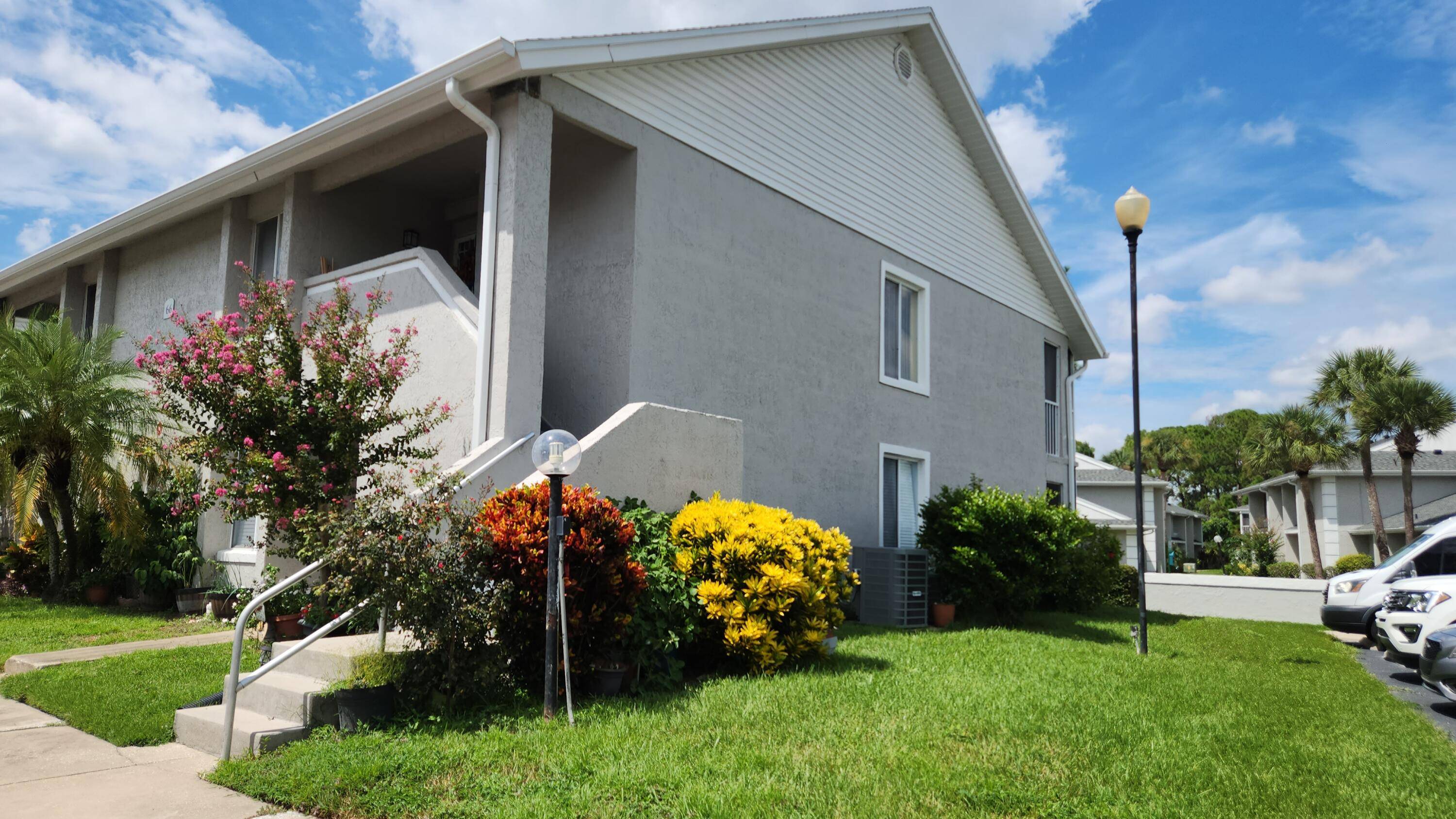 10024 ; Welcome to 5617 Blue Shadows Ct 66 4 in Orlando !