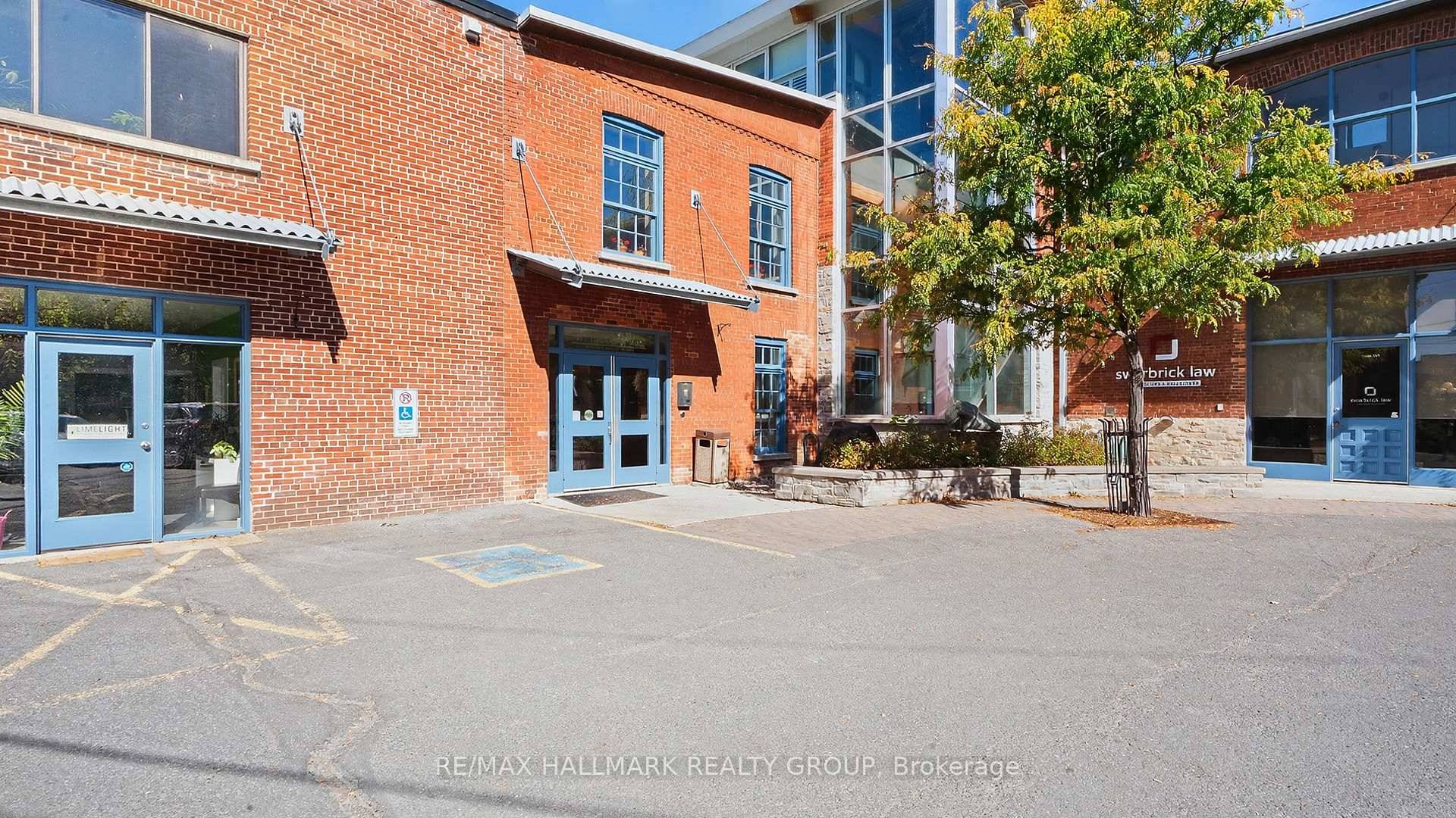 ONE OF A KIND CONDO overlooking the Mississippi River in the heart of Almonte !