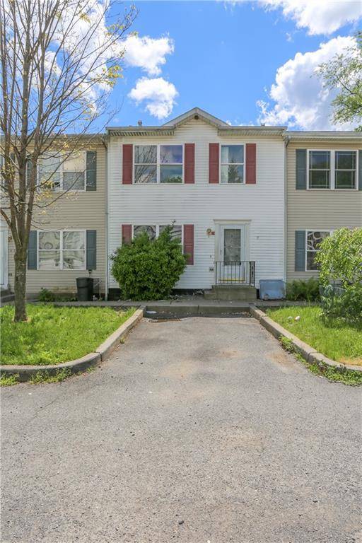 ATTENTION Looking for a ROOMY amp ; WELL PRICED home in the heart of Spring Valley ?