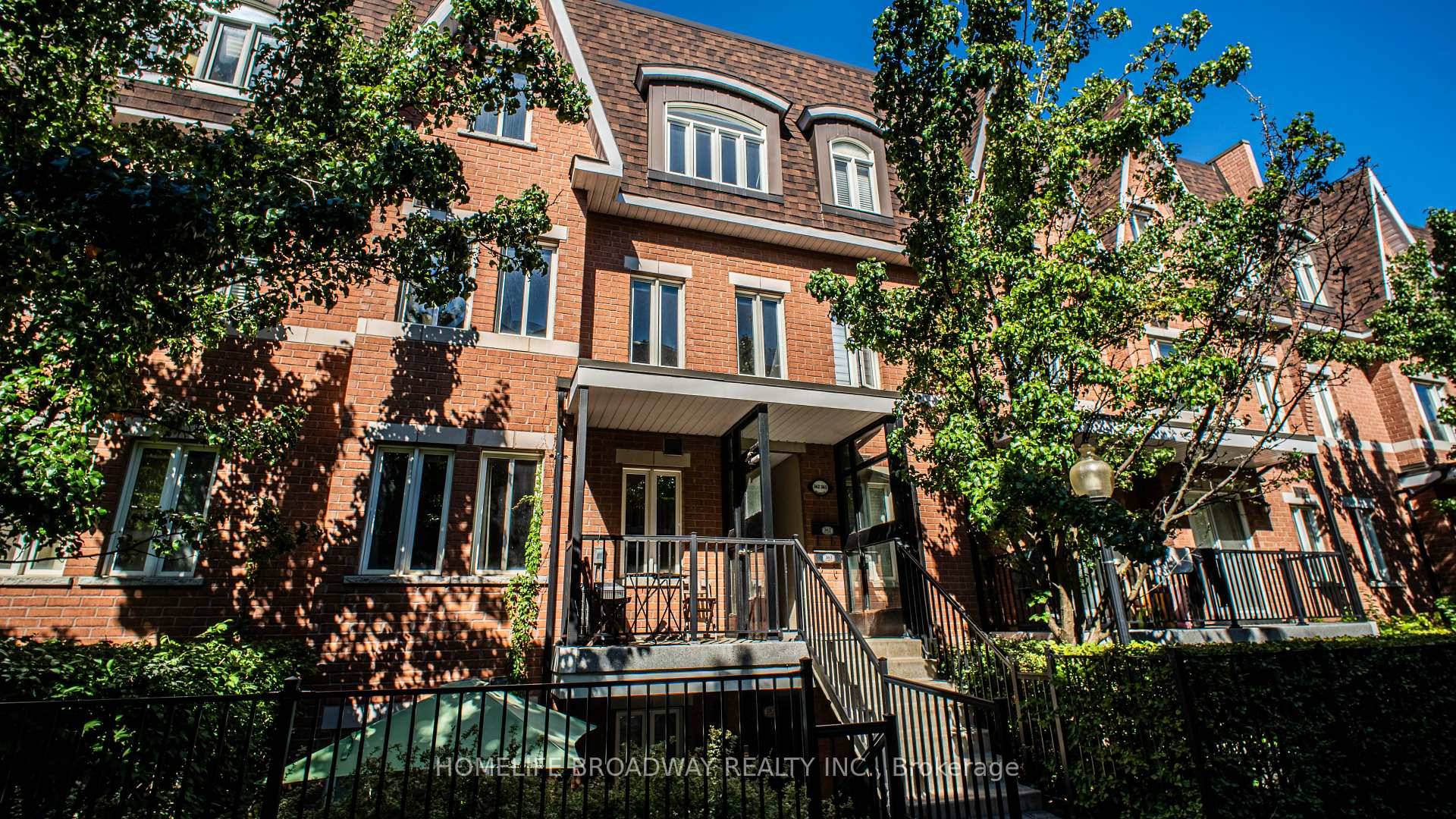 Welcome to Olde Thornhill Village !