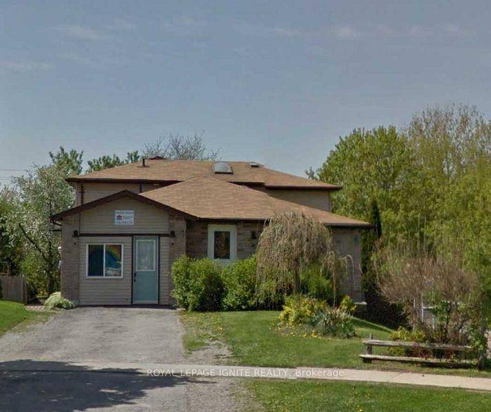 Female or Male, Looking for a Clean Senior to collaboratively live with 5 other Seniors.