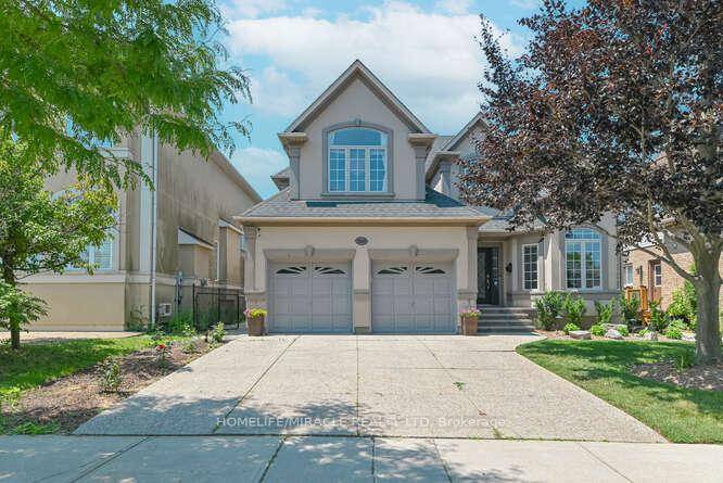 Welcome Home is located conveniently at Ancaster's vibrant neighbourhood in Meadowlands and is a short walk to so many amenities, incl.