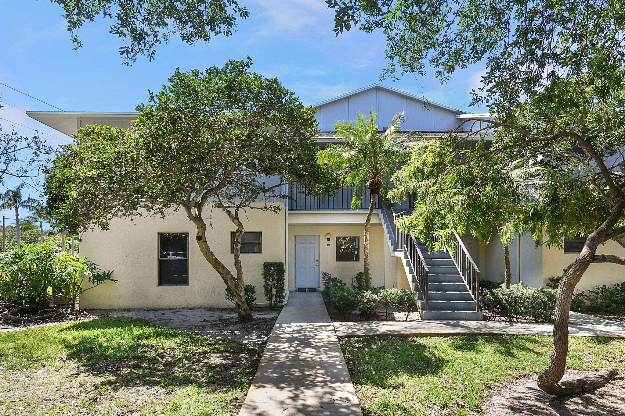 This beautifully renovated condo offers modern living in the heart of South Stuart.