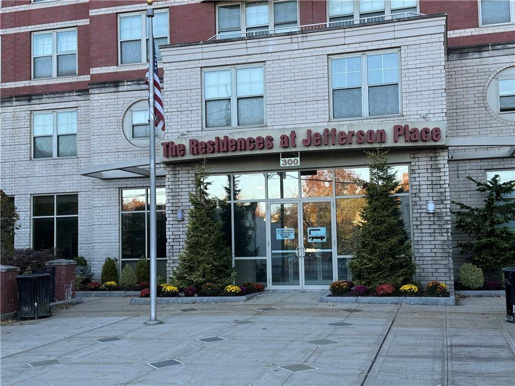 Discover the luxury and convenience of modern living at Jefferson Place, where upscale amenities elevate your lifestyle.