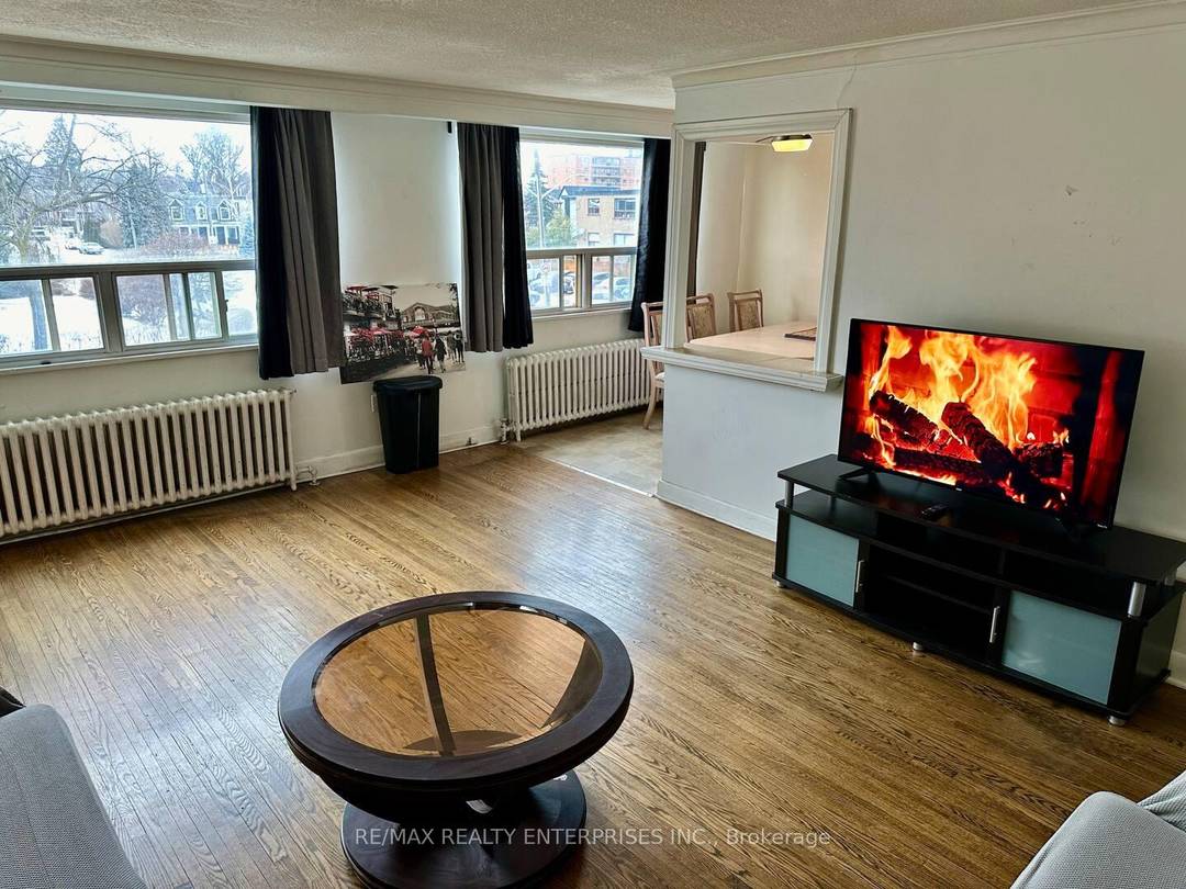 PORT CREDIT Furnished 2 bedroom Apartment on the 2nd level of a store apartment building approx.