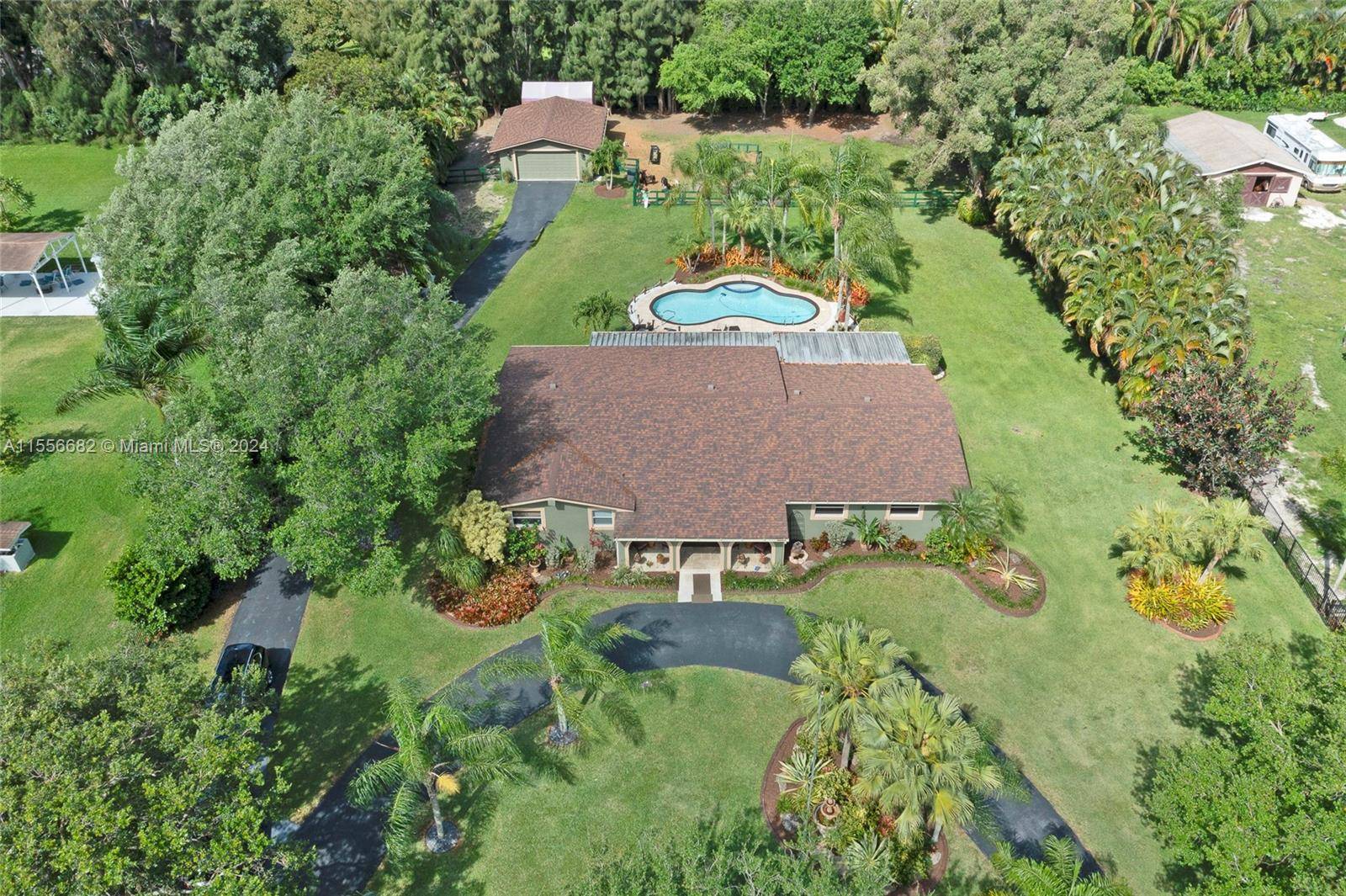 Stunning, spacious home 5 bedroom 4 bath split floor plan.