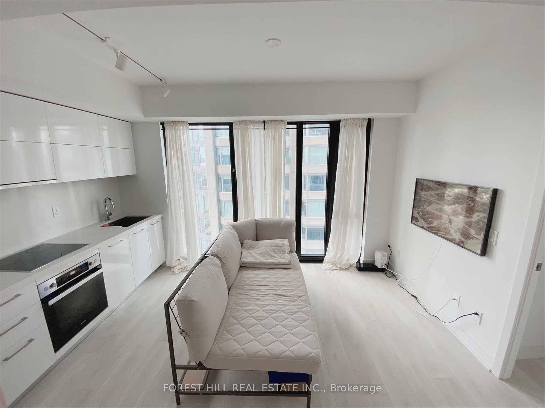 FULLY FURNISHED Luxurious One Bedroom Unit At Prestigious Cumberland Tower, In The Heart Of Toronto's Coveted Yorkville Neighborhood.