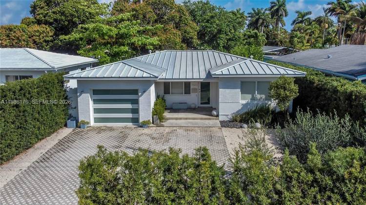 Adorable and beautifully updated, this 2 bedroom, 2 bath home with a 1 car garage offers the perfect blend of comfort, style, and functionality overlooking a beautiful multimillion dollar newly ...