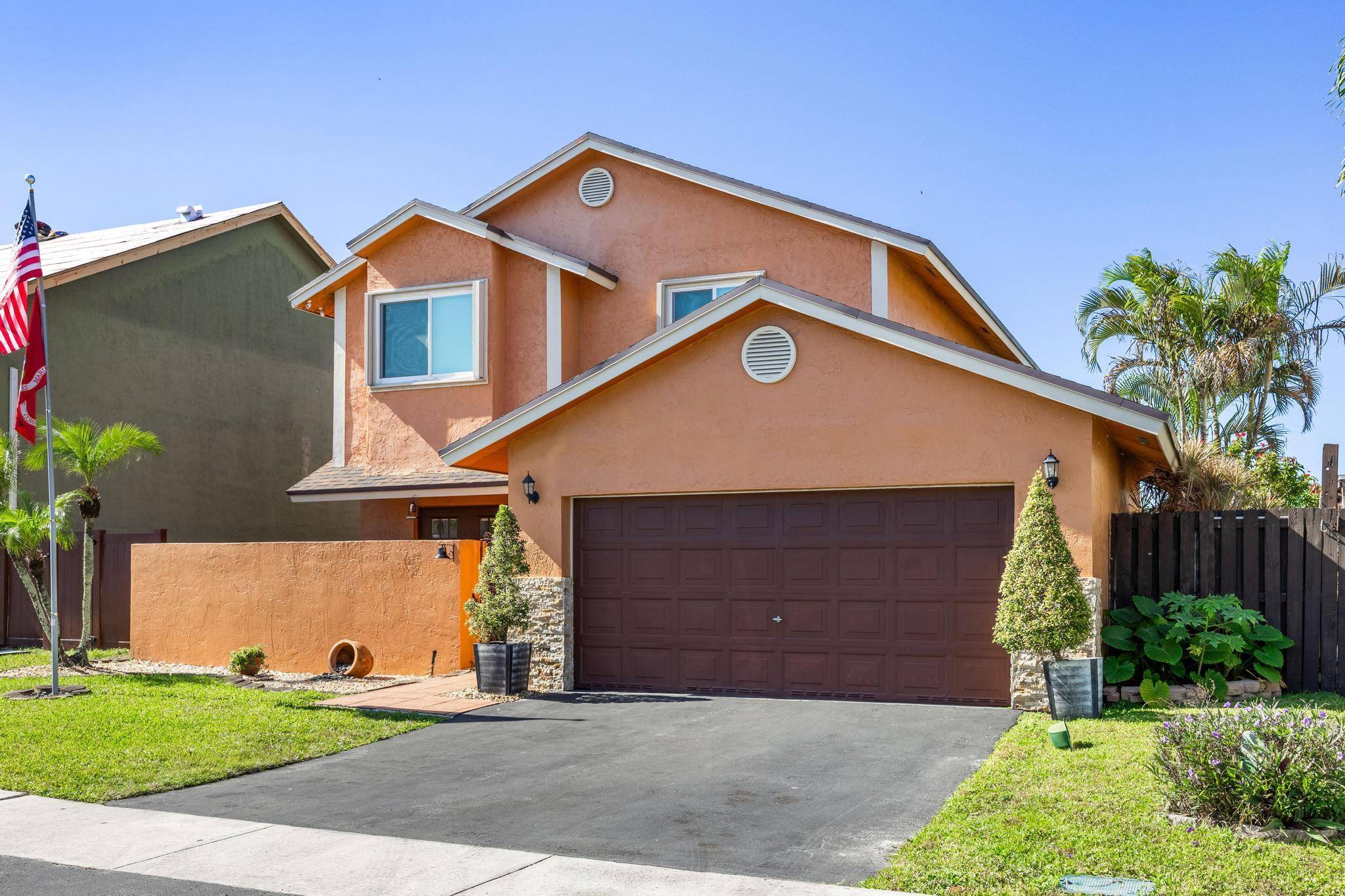 Stunning 2 Story Lakeview Home with Breathtaking Sunsets This meticulously maintained 4 bedroom, 2.
