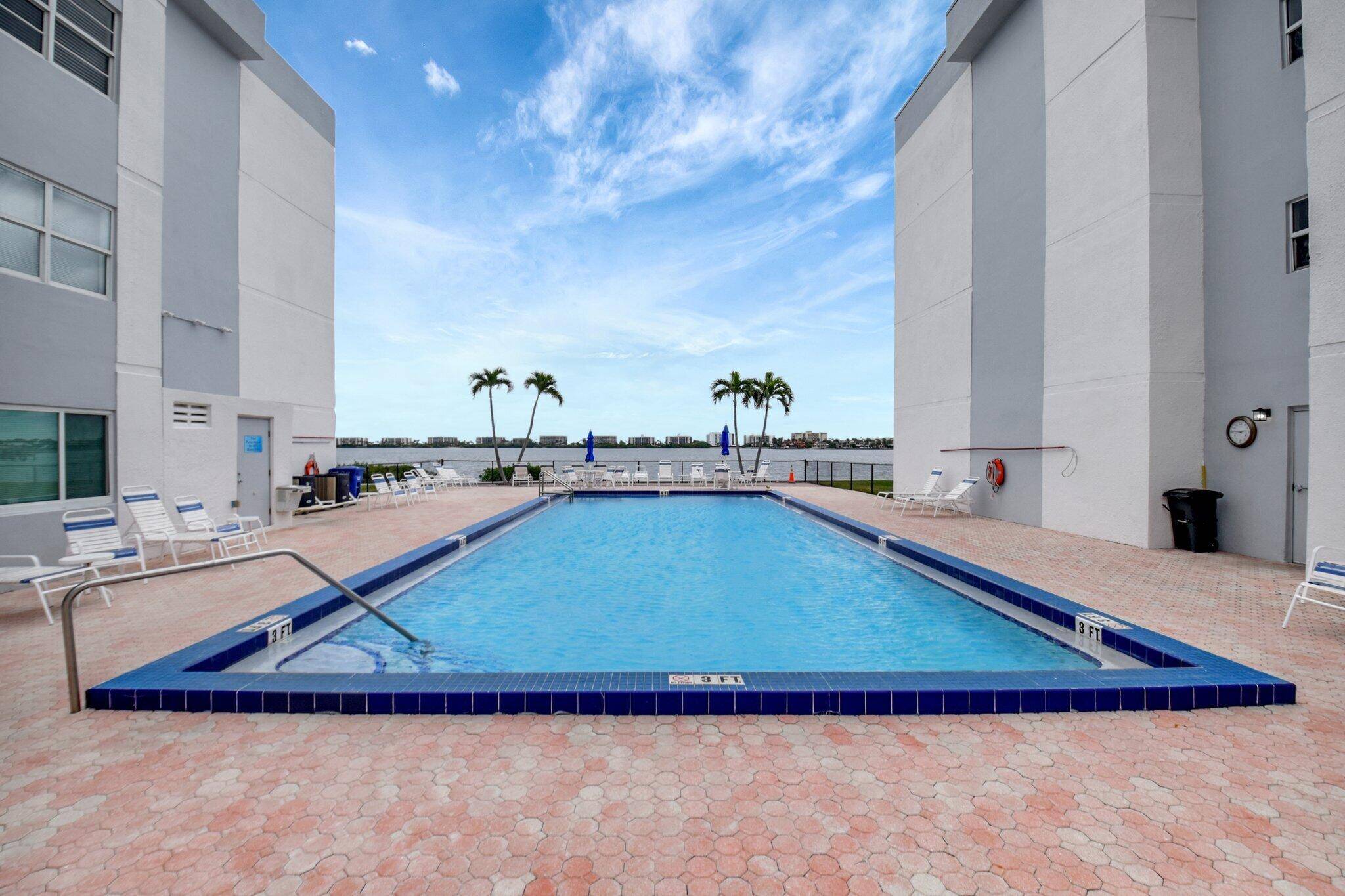 1502 S Lakeside Drive Condo Palm Beach