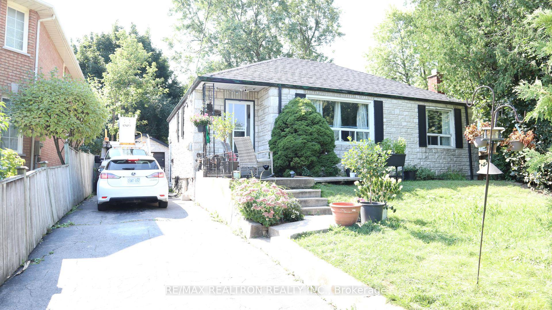 Rare Opportunity in Grandview Estates, Premium 50 x 140 ft Lot in a quiet, highly sought after neighborhood.