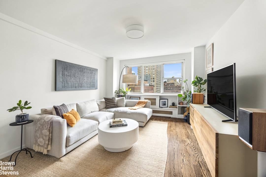 High floor one bedroom in a full service luxury co op, offering an ideal blend of light, style, and value with low maintenance.