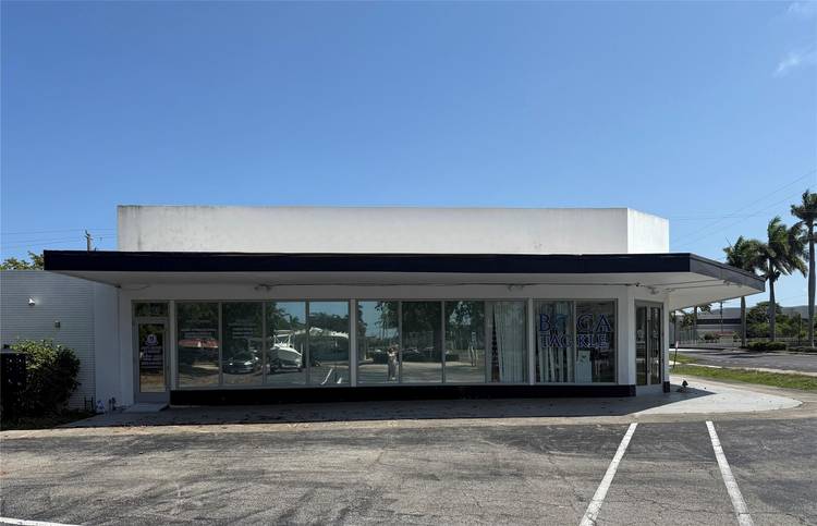 Prime Commercial Space for Lease.