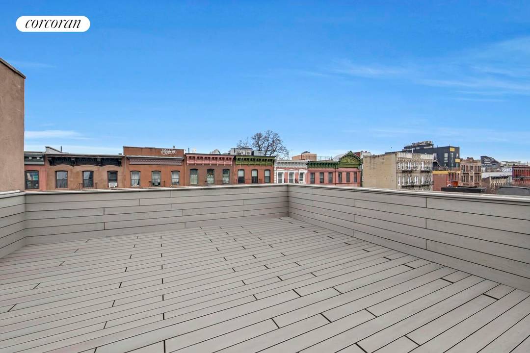 Welcome to 700 Dekalb Avenue, a beautifully maintained Brooklyn townhouse located in the heart of the vibrant and historic Bedford Stuyvesant neighborhood.