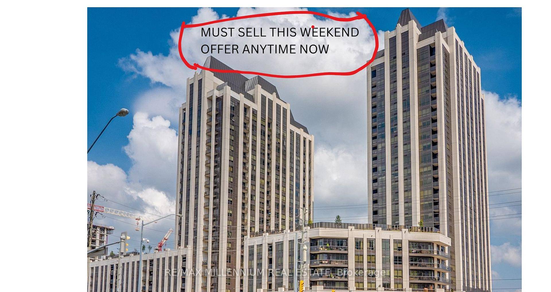 647 Sqft One of the most beautiful building in the area, Gorgeous one Bedroom Condo with 1.