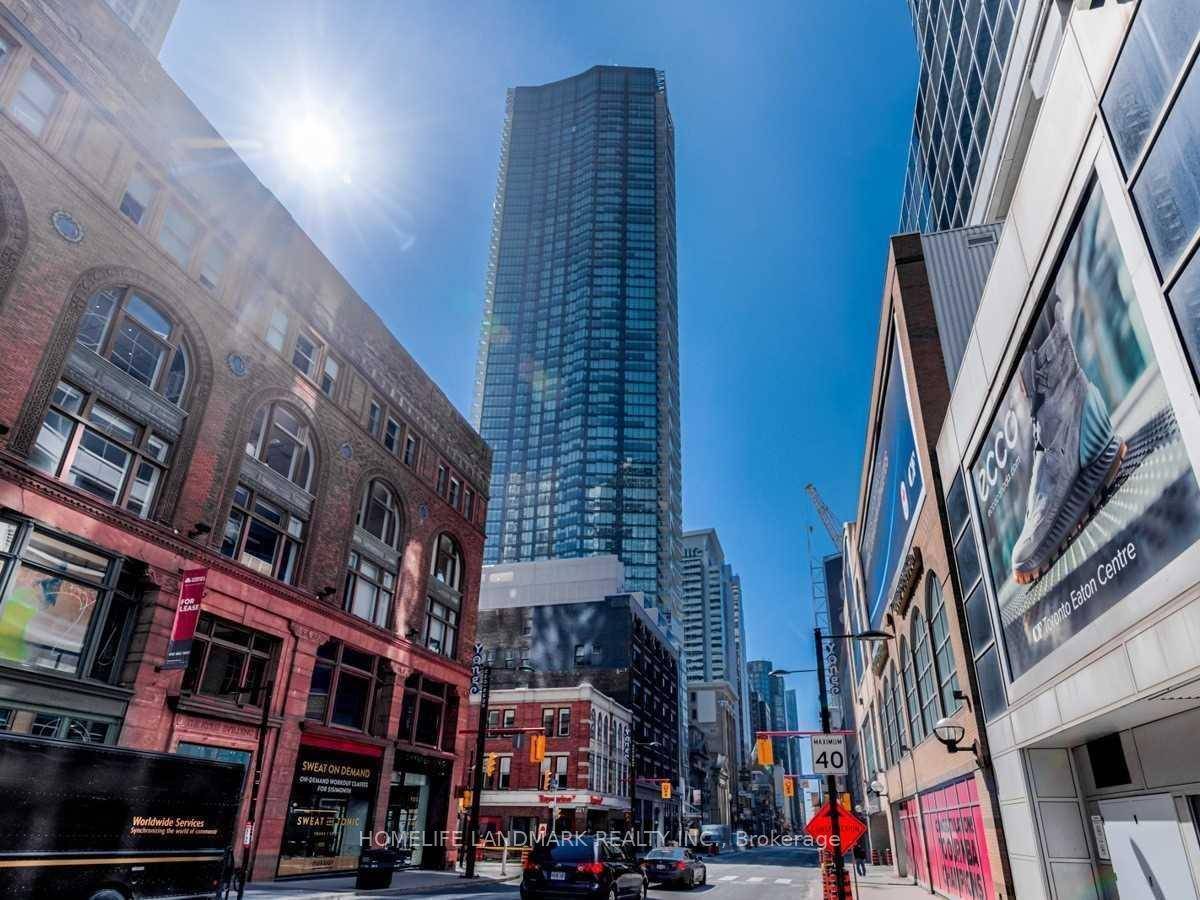 Designer 1 Bedroom Unit At The Massey Tower In The Heart Of Downtown Toronto Modern Kitchen With Built In Appliances amp ; Island 9' High Ceilings Unobstructed Bright East View ...