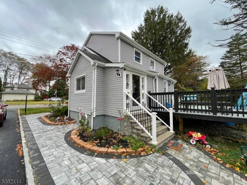 Beautifully updated 3 bedroom, 3 bath home offering comfort, space, and modern style.