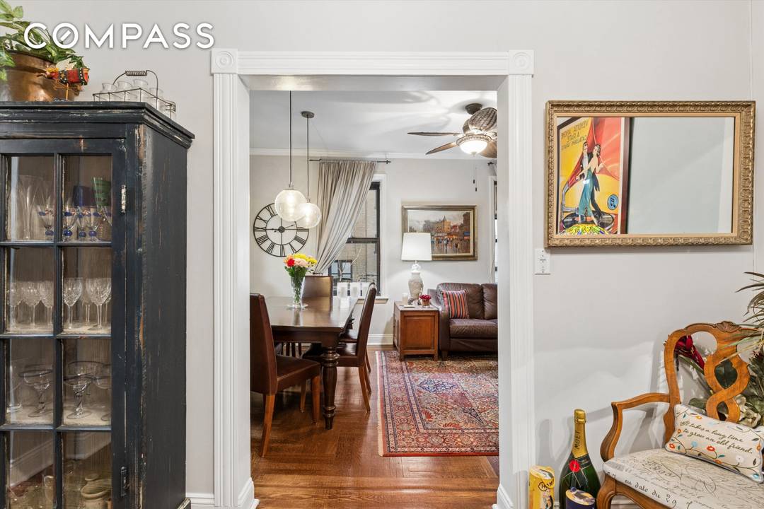 RARE TOP FLOOR TREASURE A gracious entry foyer invites you into this serene sprawling 2 bedroom nestled away from street noise, yet glowing in light from 3 exposures ; a ...