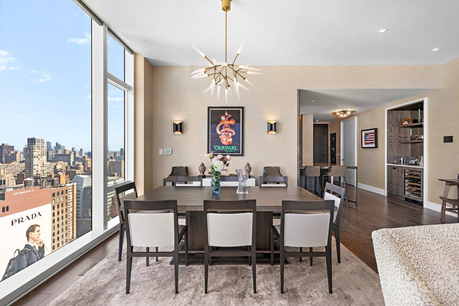 LARGE TRIPLE MINT 2 BEDROOM WITH PRIVATE SPA Enjoy sunrise to sunset views from the Brooklyn Bridge to the Hudson River, all from spectacular 11 floor to ceiling windows.