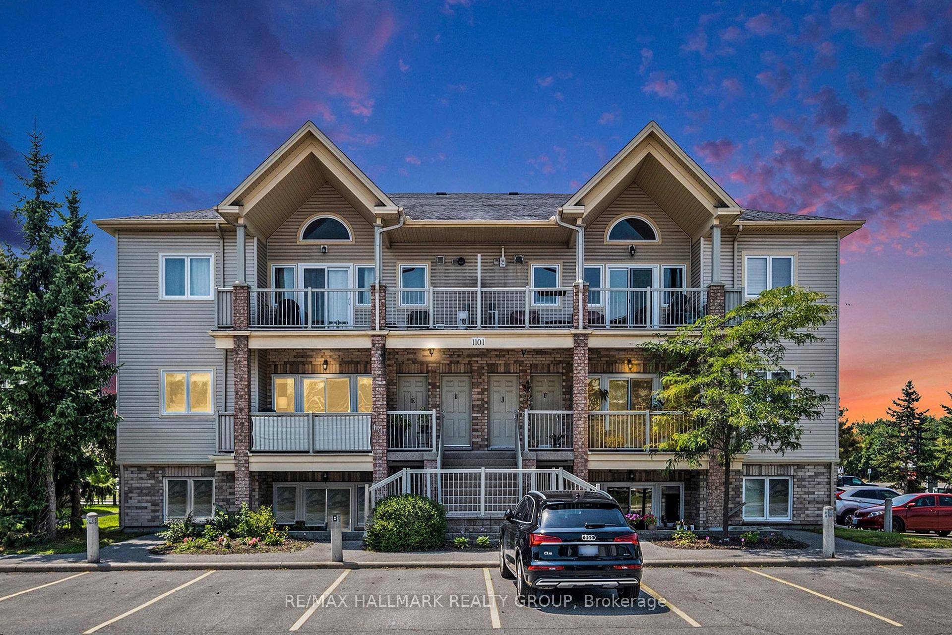 Bright, modern main level 2 bedroom condo townhome for rent in the heart of Stittsville.