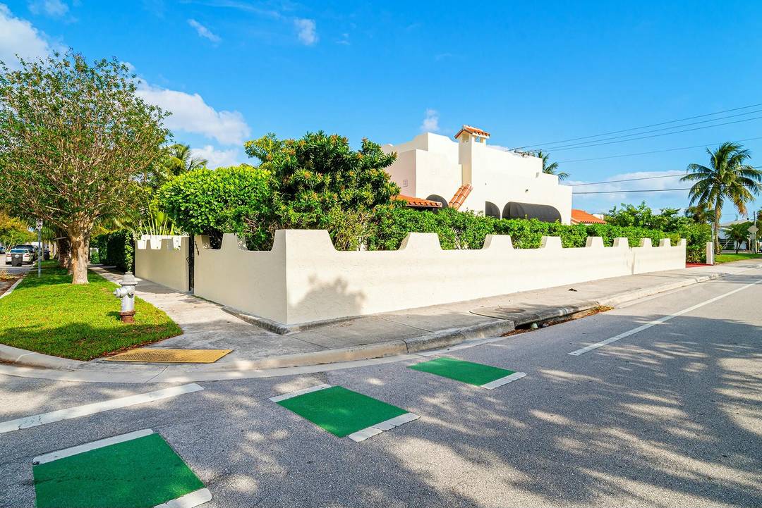 Luxury magnified. Breath taking remodel of historic home a block from the Waterway !